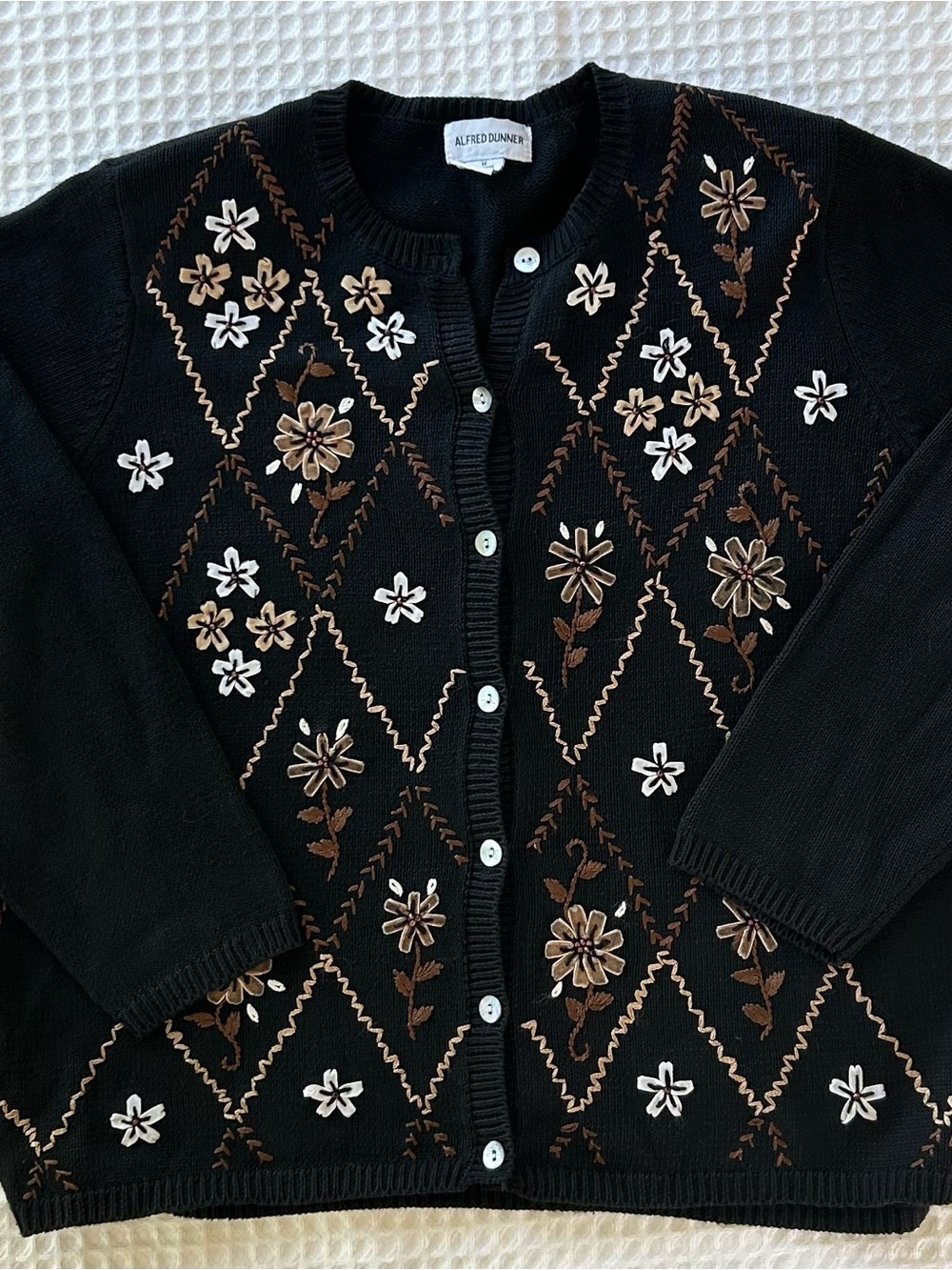 Vintage Embroidered Cardigan Floral Cottagecore Grandmacore Flowers